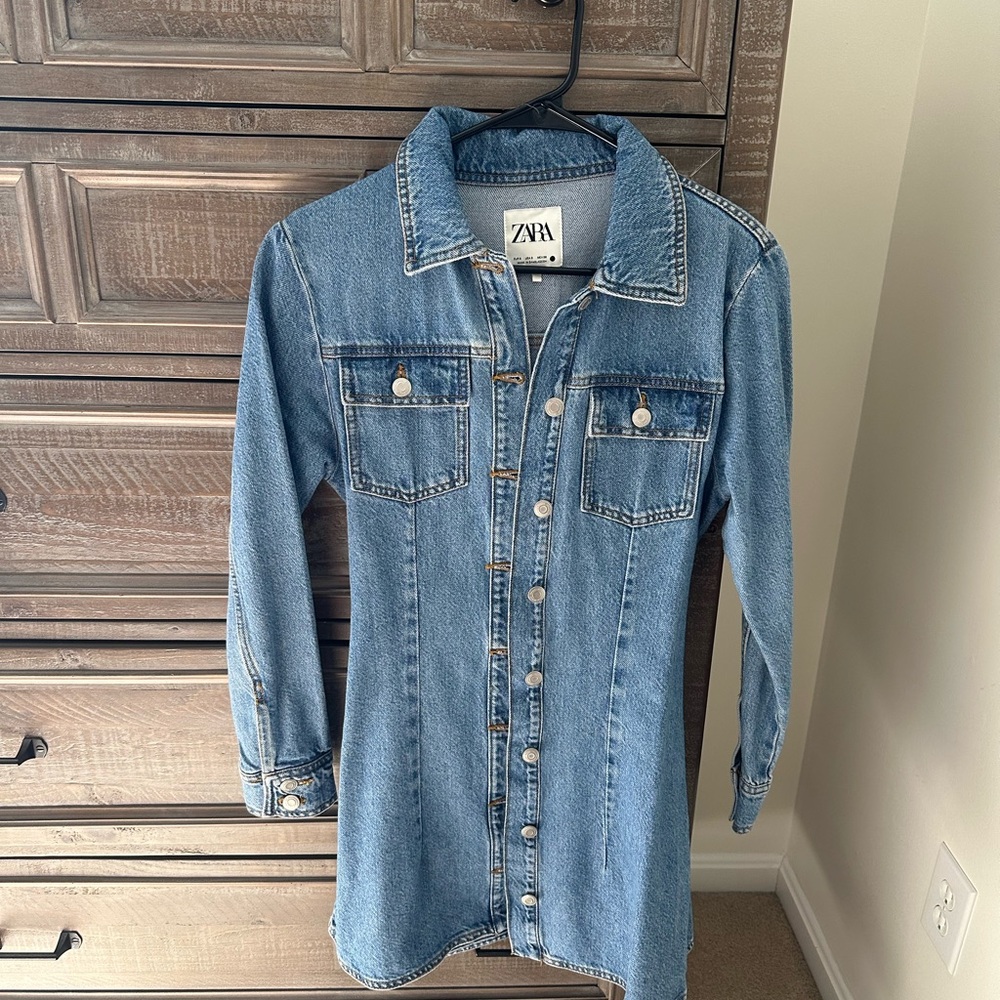 Zara denim dress - Picture 2 of 3